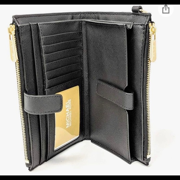 Michael Kors phone wallet - Picture 2 of 3